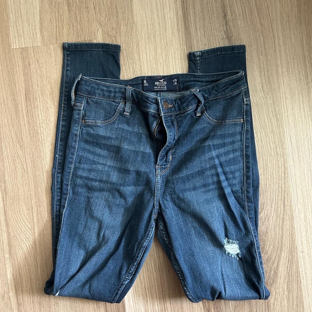 dark wash hollister skinny jeans